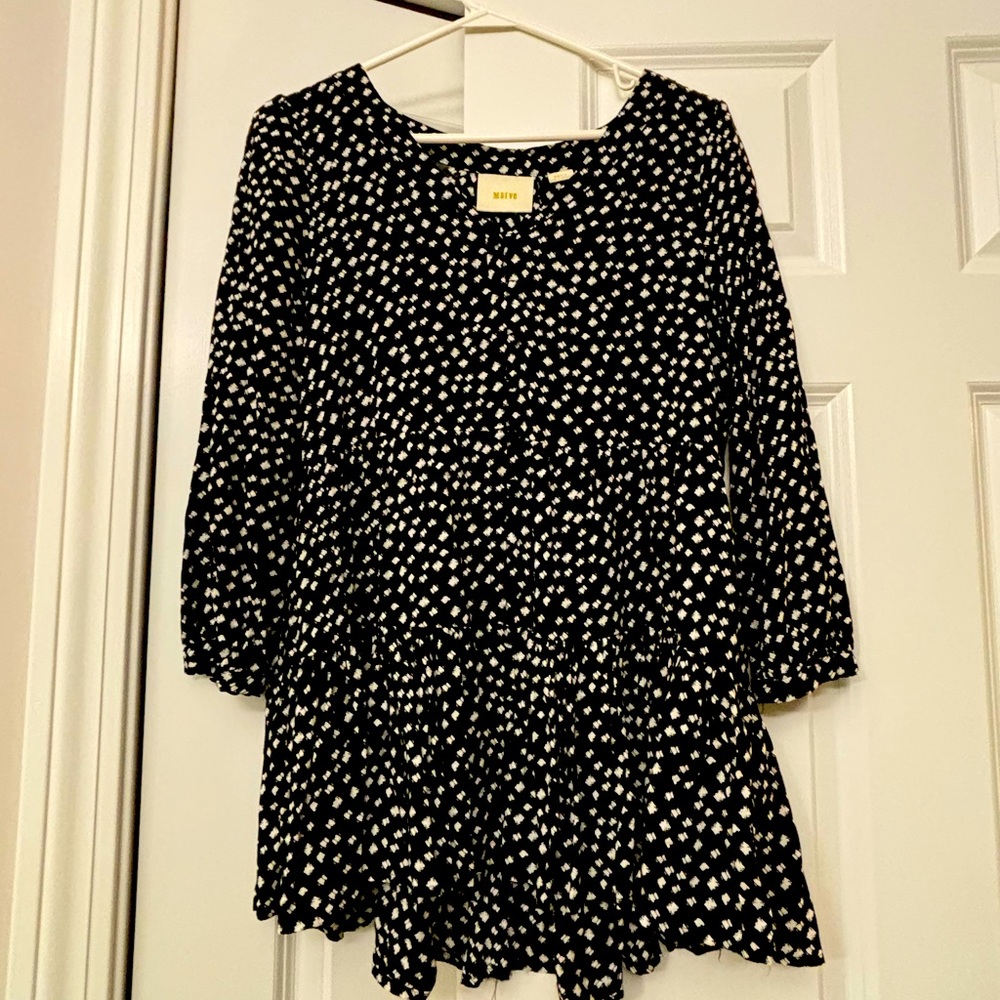 Black and white tunic blouse Maeve brand from Anthropologie . Size small .